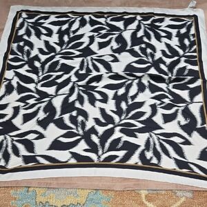 Banana Republic Black and White With Gold Line  Patterned Scarf